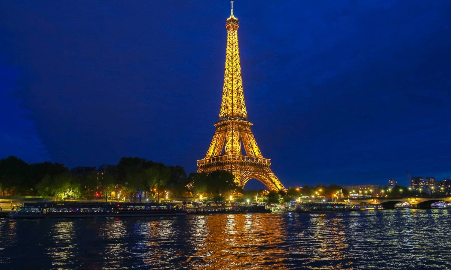 Best things to do in Paris at night